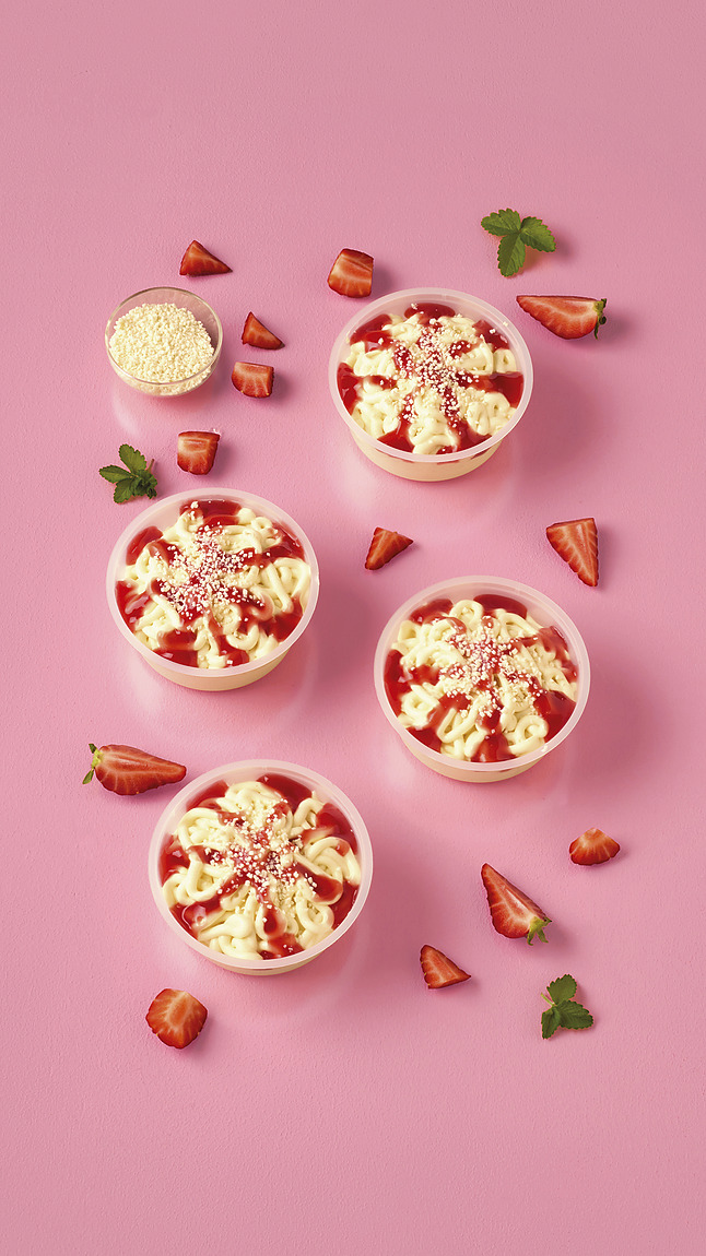 Spaghetti-Eis-Becher