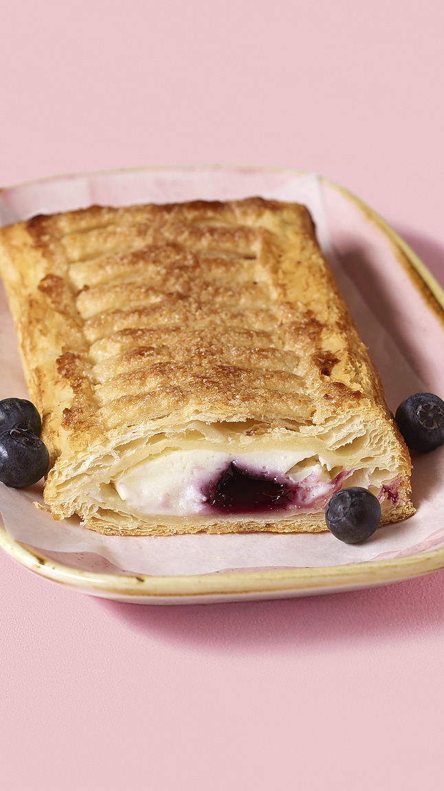 Quark-Heidelbeer_Strudel_detail_65001 Quark-Heidelbeer_Strudel_detail_65001