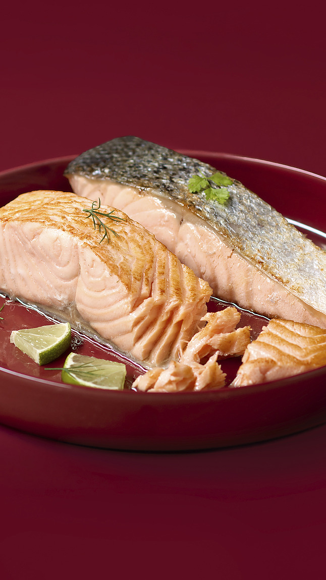 BIO_Lachsfilet_mit_Haut_detail_34094 BIO_Lachsfilet_mit_Haut_detail_34094