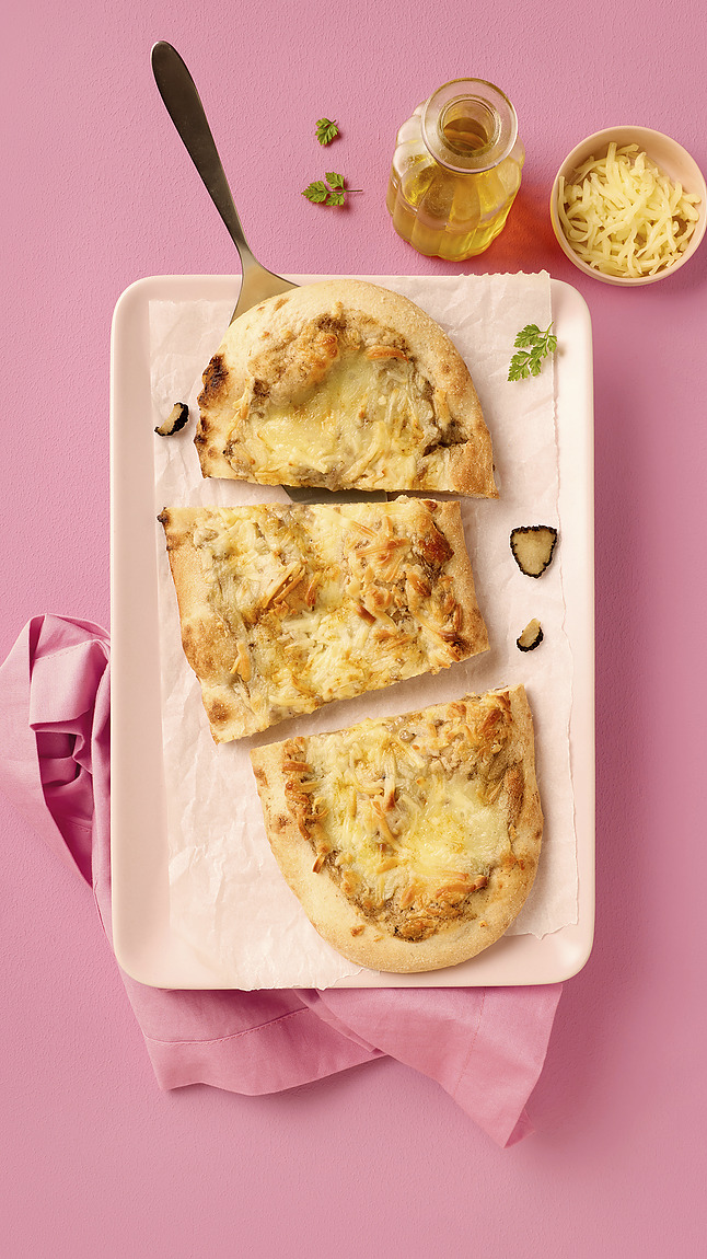 Johanns_Pizza_Mozzarella_aufge_web_35128 Johanns_Pizza_Mozzarella_aufge_web_35128