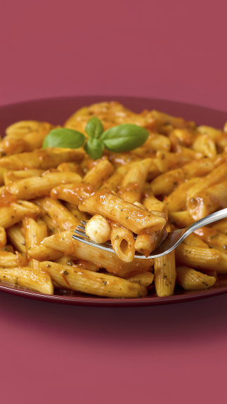 Penne_Tomate_Mozzarella_detail_35166 Penne_Tomate_Mozzarella_detail_35166