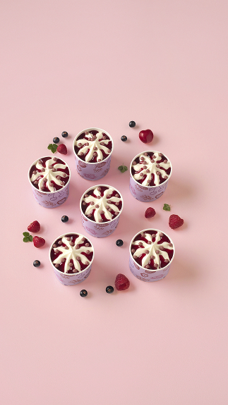 Panna_Cotta_Waldfrucht_Eisbech_web_40065 Panna_Cotta_Waldfrucht_Eisbech_web_40065