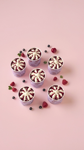 Panna_Cotta_Waldfrucht_Eisbech_web_40065 Panna_Cotta_Waldfrucht_Eisbech_web_40065