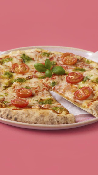 Pizza_Basilikum-Tupfen_und_Kae_detail_35118