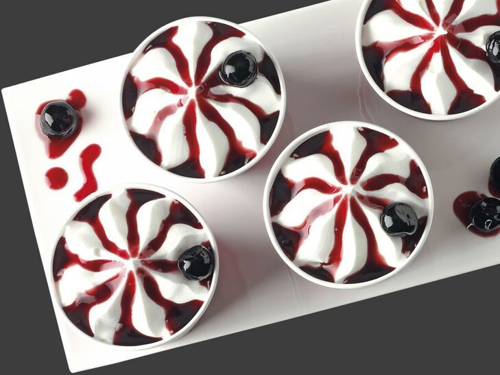 Amarena-Eisbecher