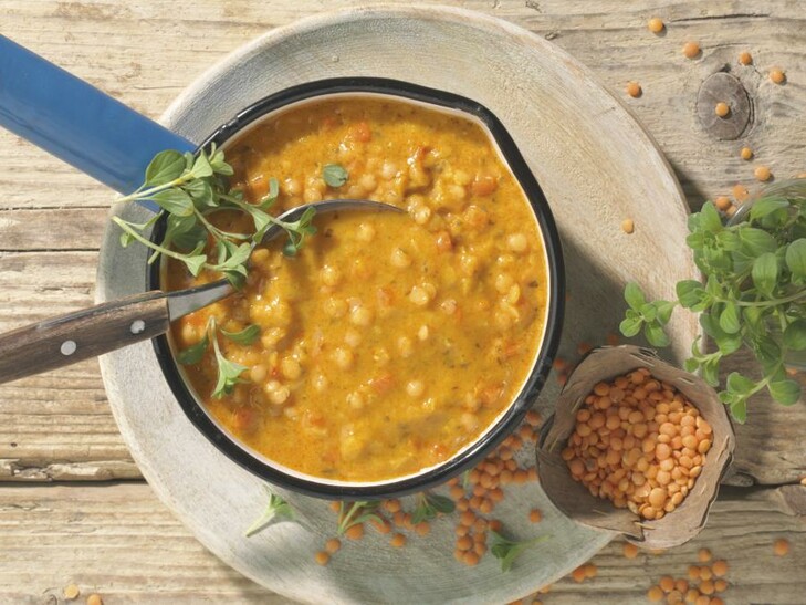 Rote Linsen-Kokos-Suppe