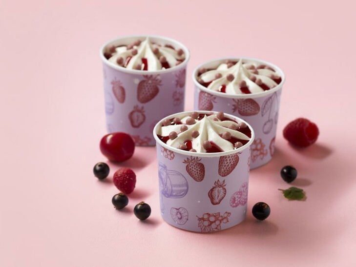 Panna Cotta Waldfrucht Eisbecher