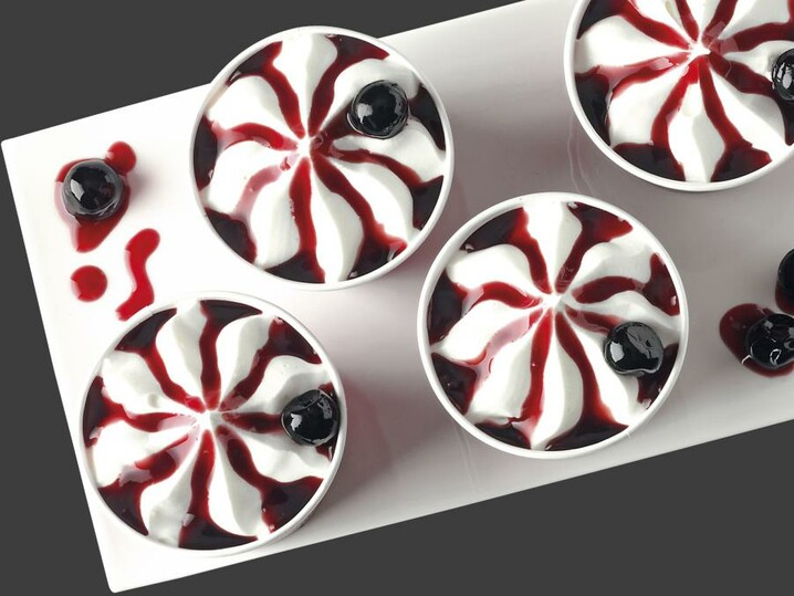 Amarena-Eisbecher