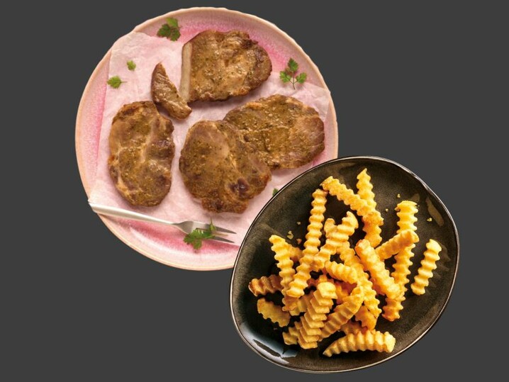 Kombi Schweinenackensteaks in Kräutermarinade & Zick-Zack-Pommes