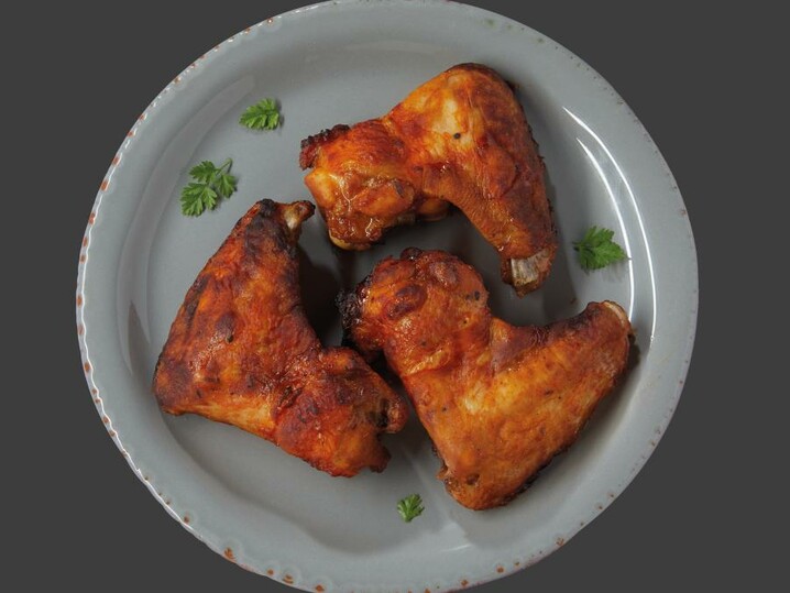 Marinierte Chicken Wings "BBQ" mit 8 % Flüssigwürzung
