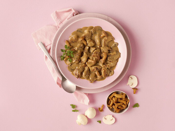 Geschnetzeltes vom Schwein mit Champignons und Pfifferlingen