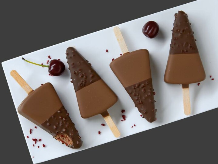 Schoko-Kirsch Eisgipfel