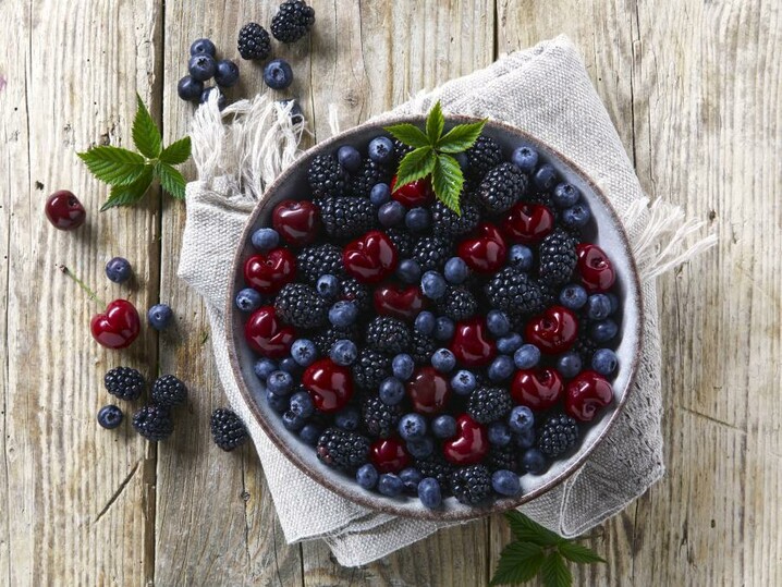 Dunkle Beerenmischung