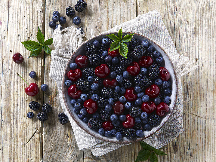 Dunkle Beerenmischung