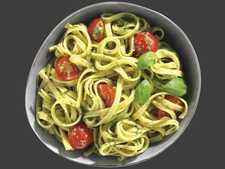 Tagliatelle-Nester alla Pesto
